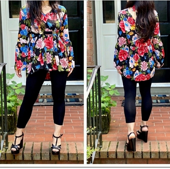 Floral Tunic top size medium - Picture 1 of 2